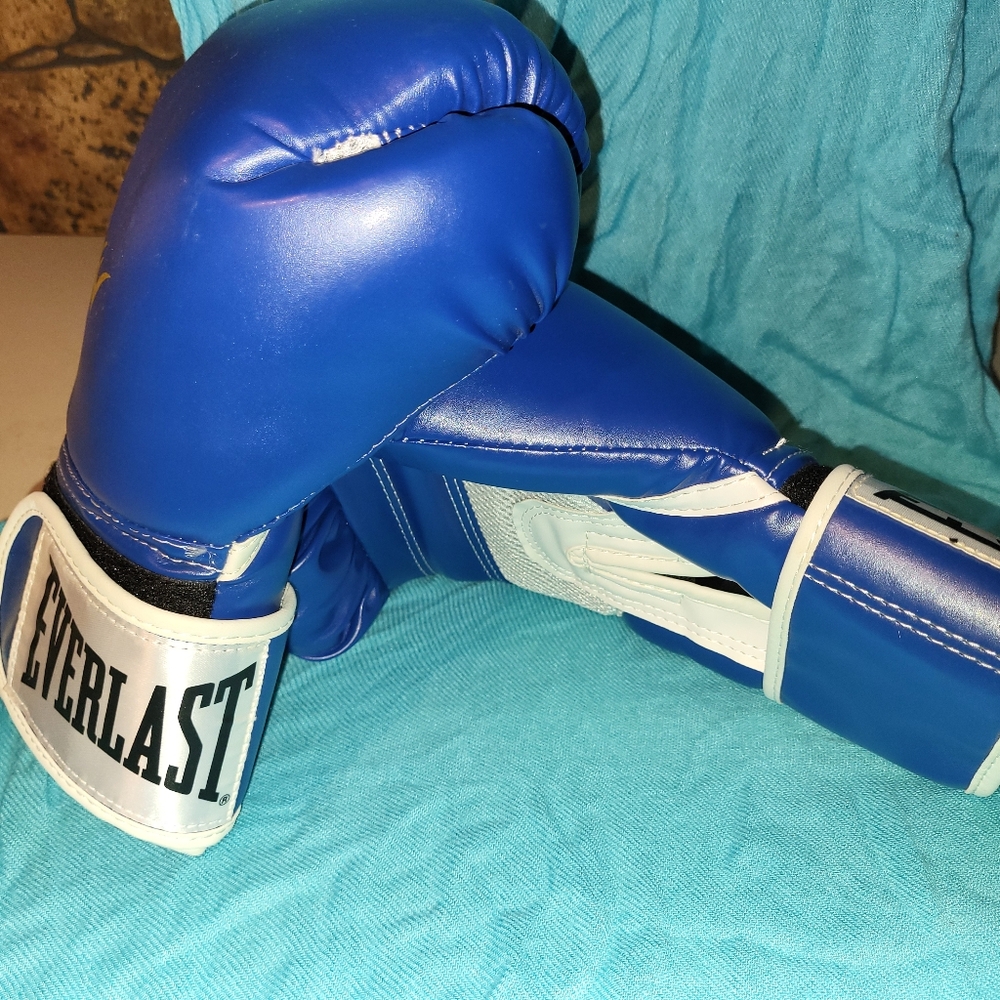 Boxing gloves